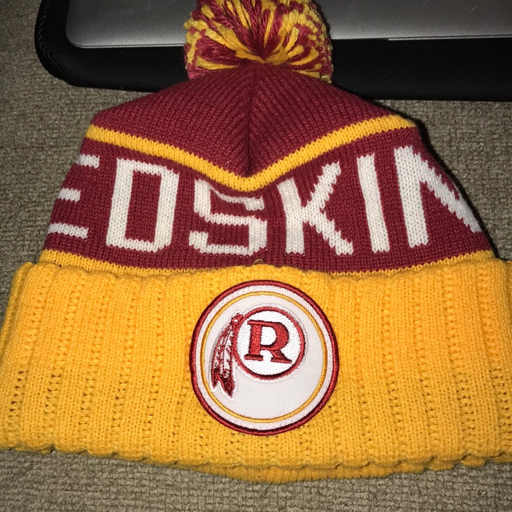 Washington Redskins toboggan/beanie hat! One size!